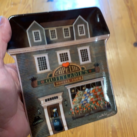 “The Quilt Ladies Social Club” collectible plate - Picture 7 of 11